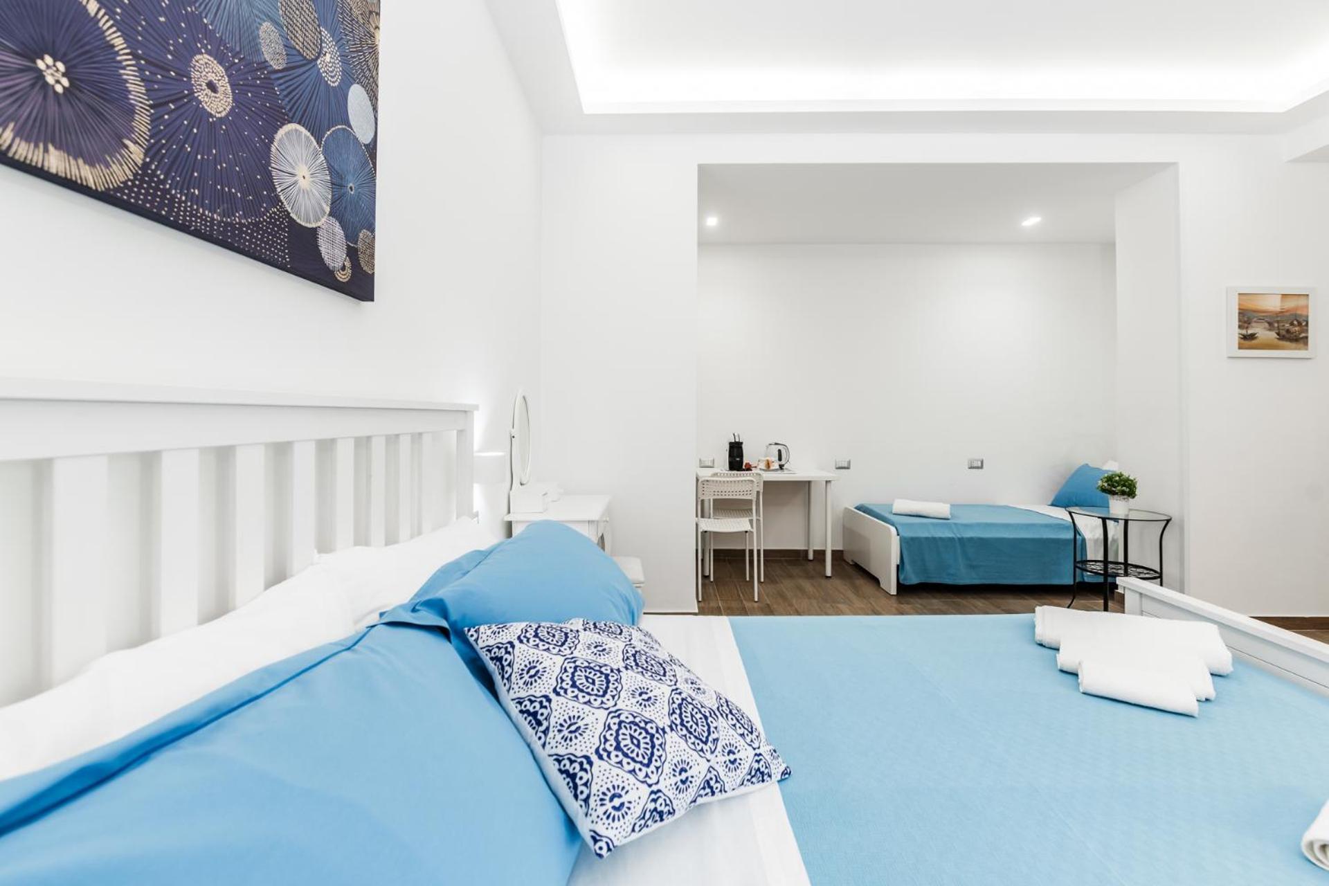 Dm House & Catania
